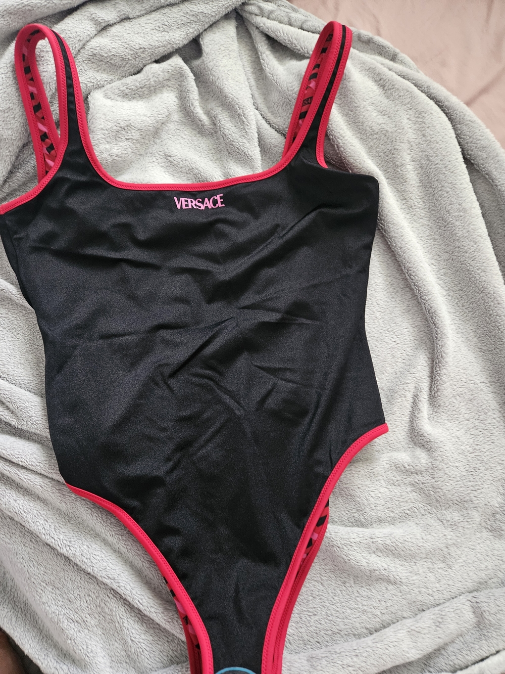 Versace Reversible  Geometric-Print Swimsuit - Picture 9 of 12